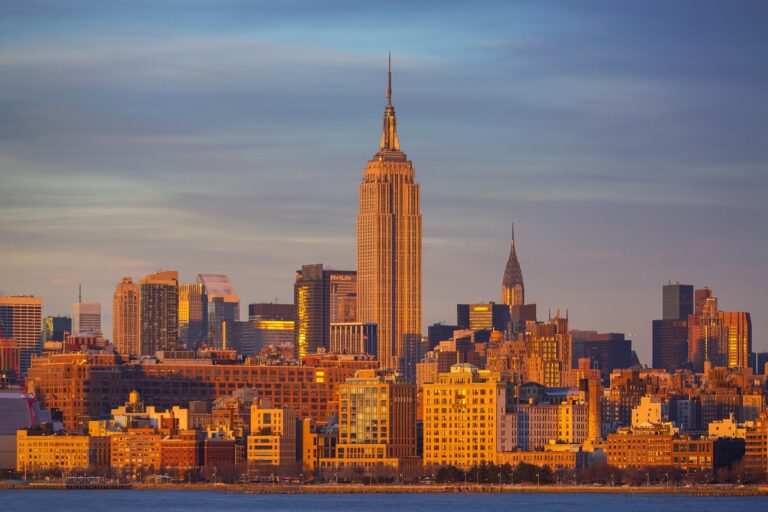 how should exterior shutters fit drhextreriorly