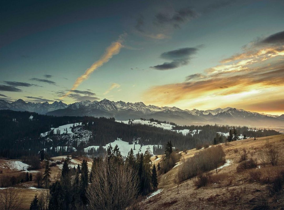 Your Salon Visit: How to Ask for the Perfect Layered V-Cut